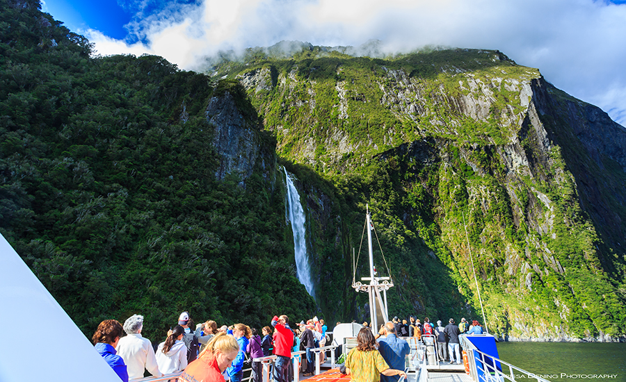 Everyone on the cruise wating to see the waterfall