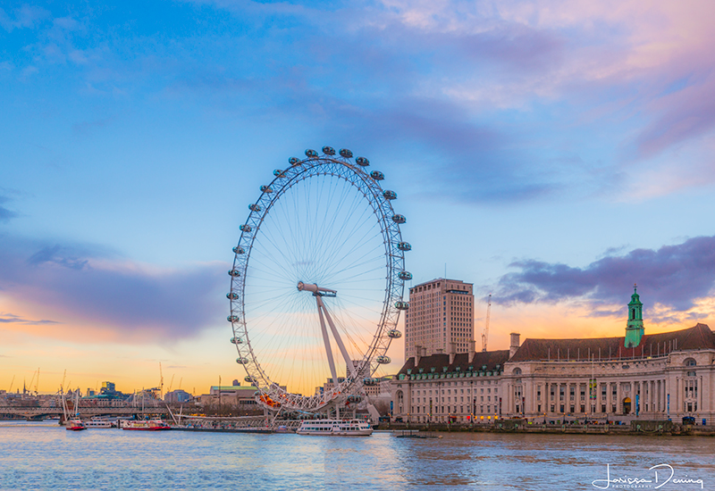 Pretty colours of sunset at London Eye, Westminster
