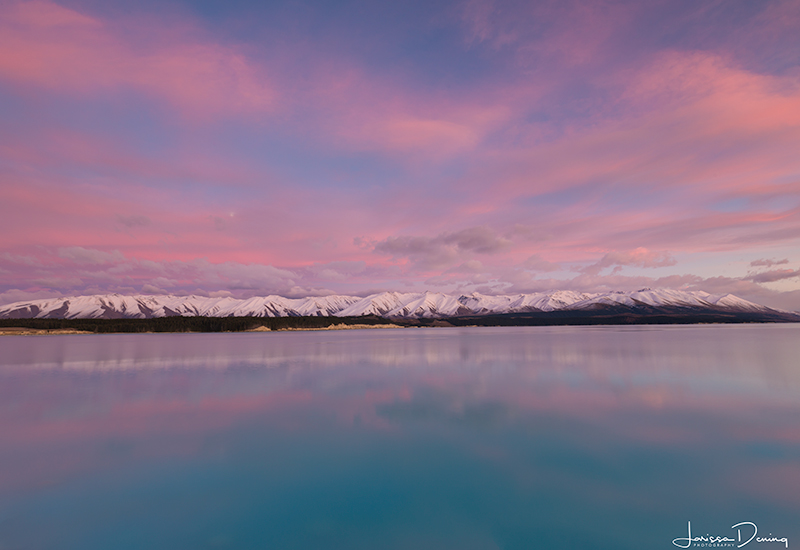 Amazing sunrise from Lake Pukaki, New Zealand