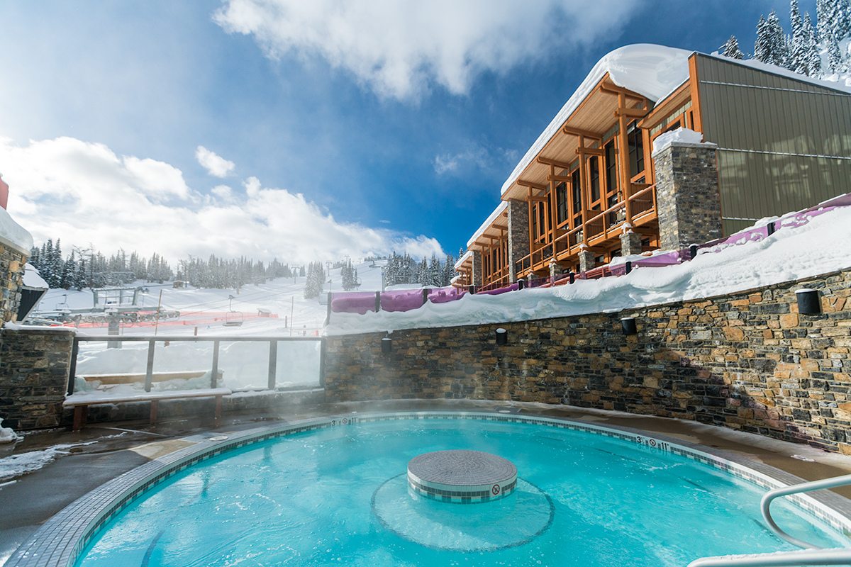 The gigantic hot tub at Sunshine Mountain Lodge, Banff