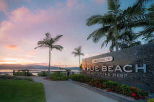 Sunset at the Airlie Beach Welcome Sign. Photo by @photography_benlamera